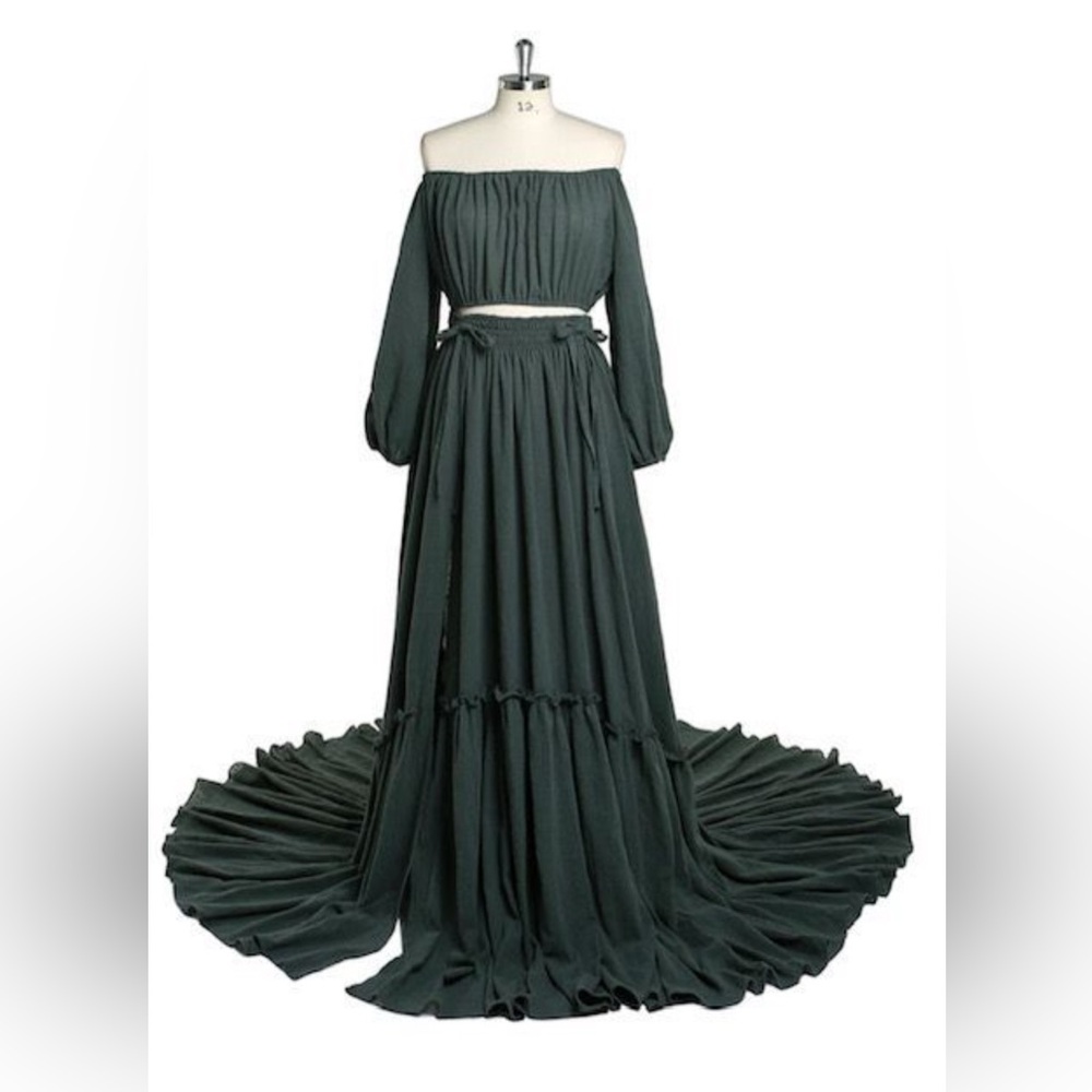 Off-Shoulder Forest Green Two-Piece Maxi Dress with Train